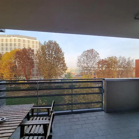 Ama Intero Bicocca Zona 9 דירה *
