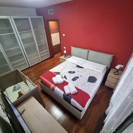 Ama Intero Bicocca Zona 9 דירה מילאנו